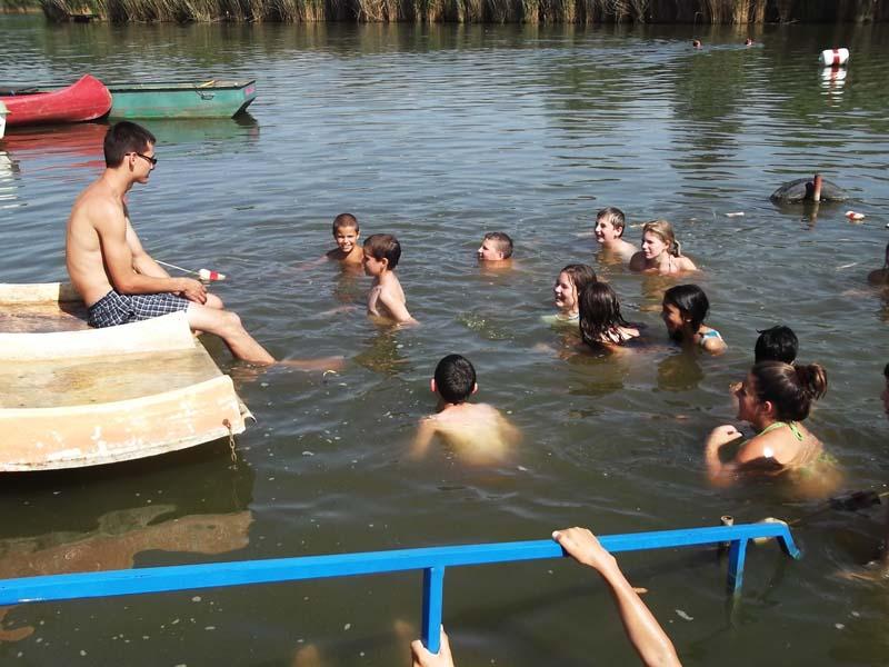 Erdei iskolás képek