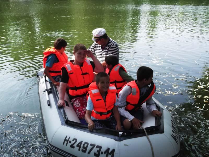 Erdei iskolás képek