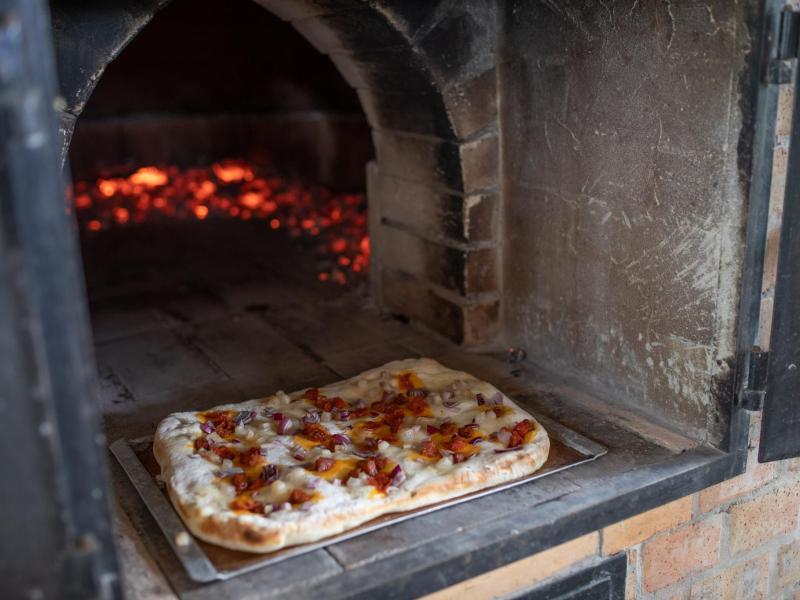 Hagyományápolás: Kemencében sütés fortélyai